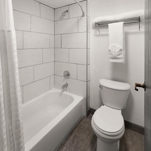 2 Queen Bed One-Bedroom Suite Non-Smoking